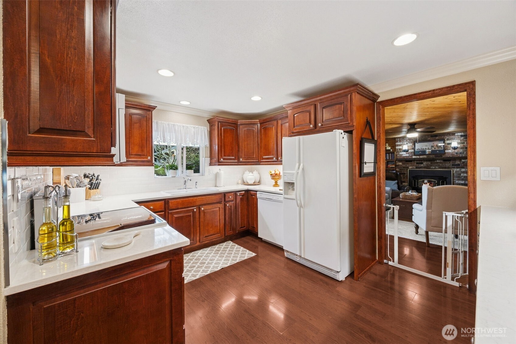 8407 121st Street East , Puyallup, WA 98373