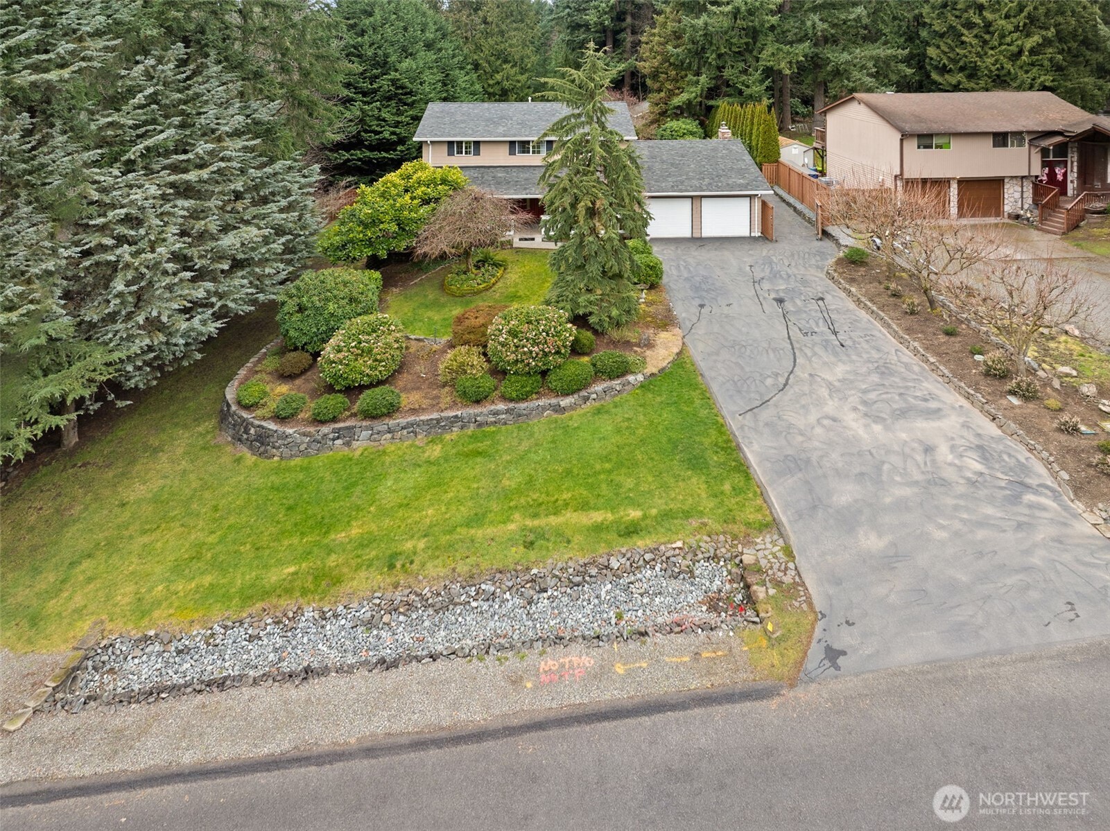 8407 121st Street East , Puyallup, WA 98373