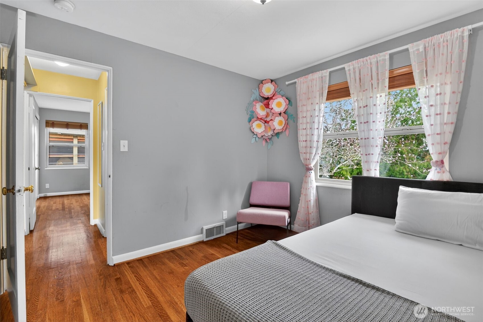 6522 38th Avenue NE, Seattle, WA 98115