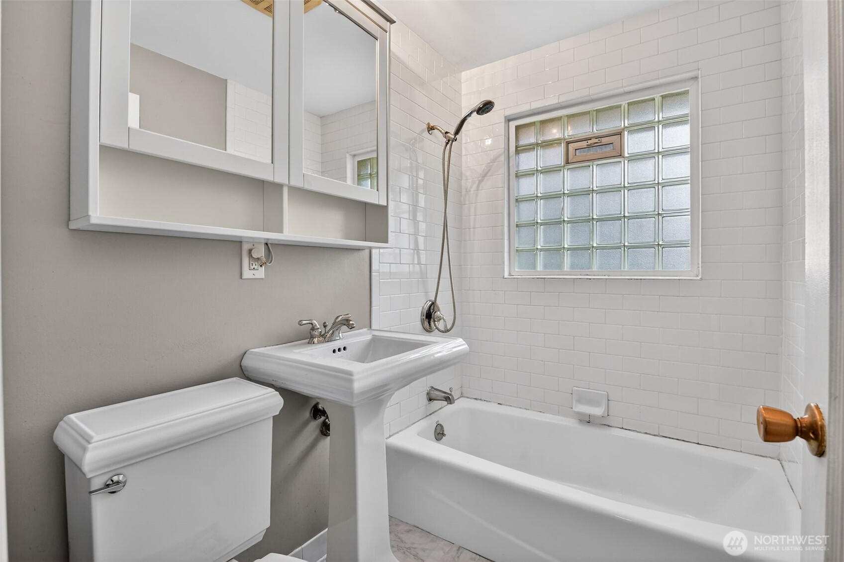 6522 38th Avenue NE, Seattle, WA 98115