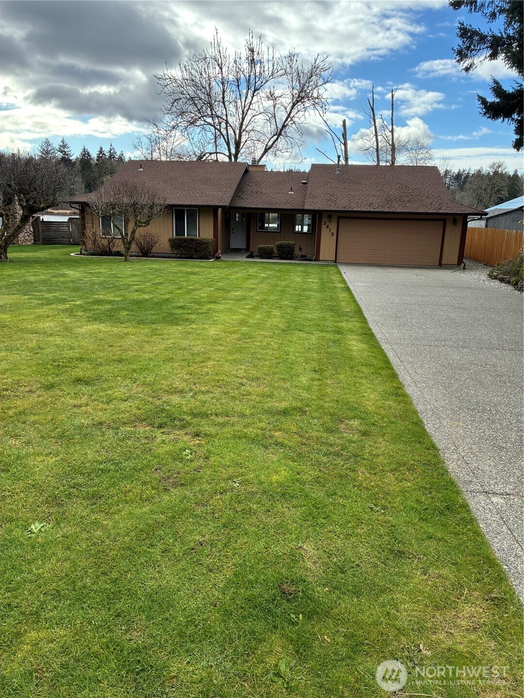 2413 Westlake Drive SE, Lacey, WA 98503