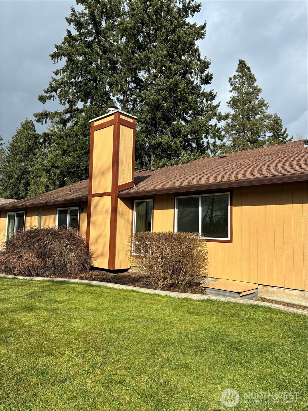 2413 Westlake Drive SE, Lacey, WA 98503