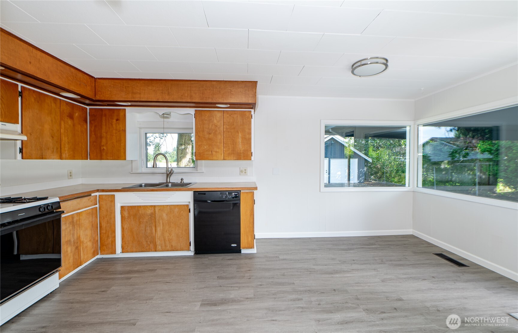 2948 Arnie Road , Custer, WA 98240