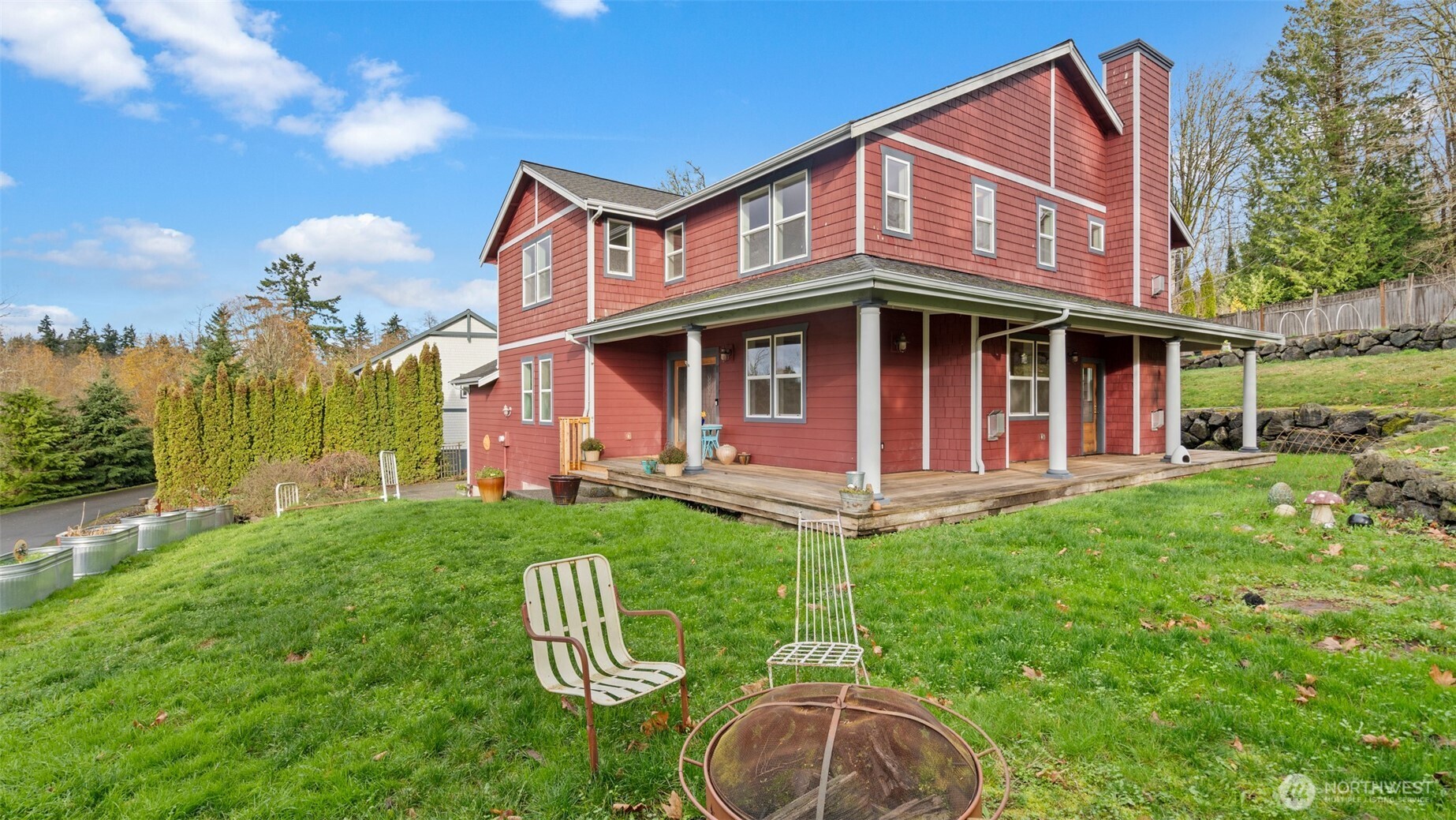 2372 Douglas Drive NE, Bainbridge Island, WA 98110