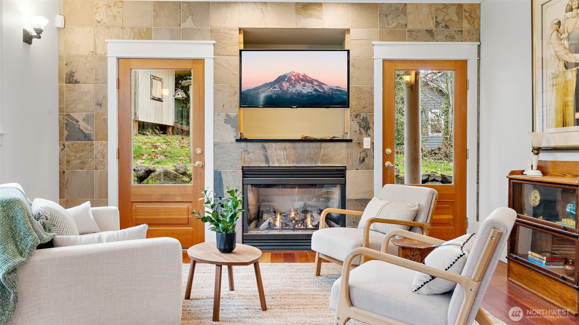 2372 Douglas Drive NE, Bainbridge Island, WA 98110