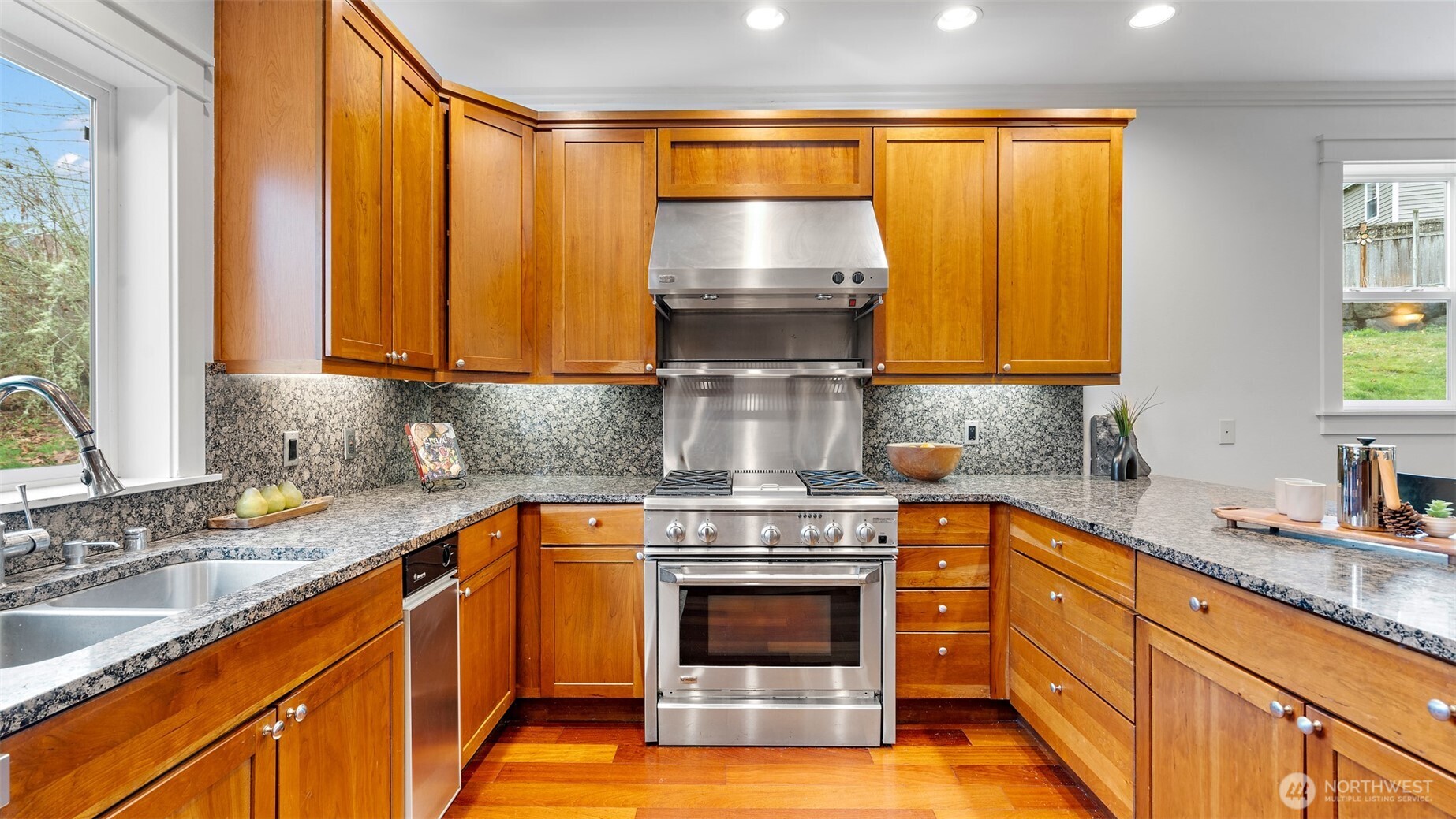 2372 Douglas Drive NE, Bainbridge Island, WA 98110