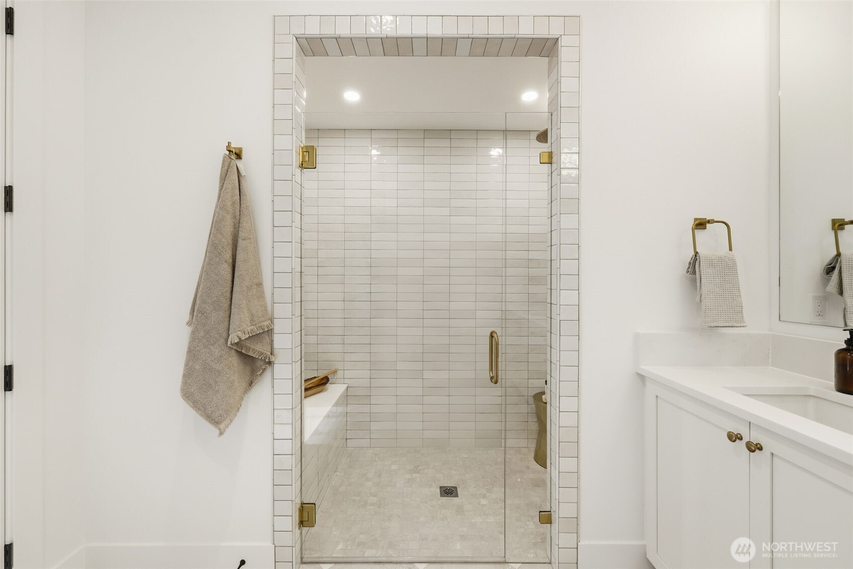 26030 NE 29th Place , Redmond, WA 98053