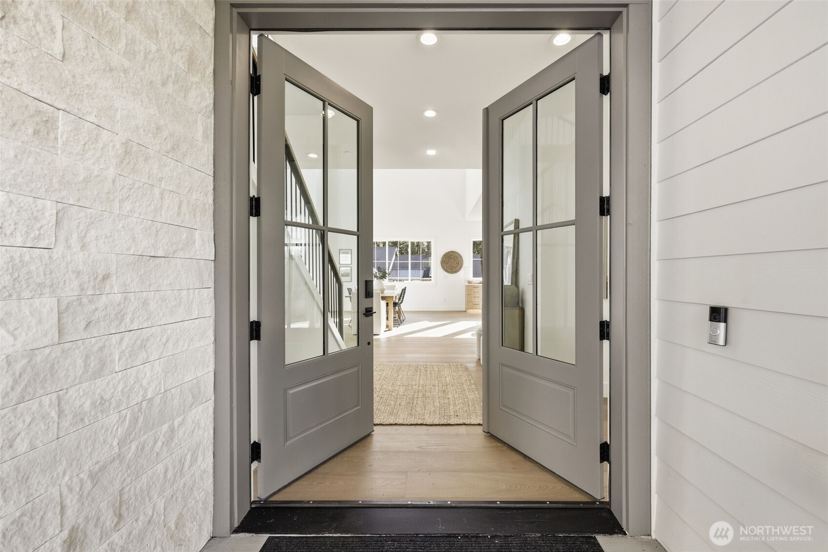 26030 NE 29th Place , Redmond, WA 98053