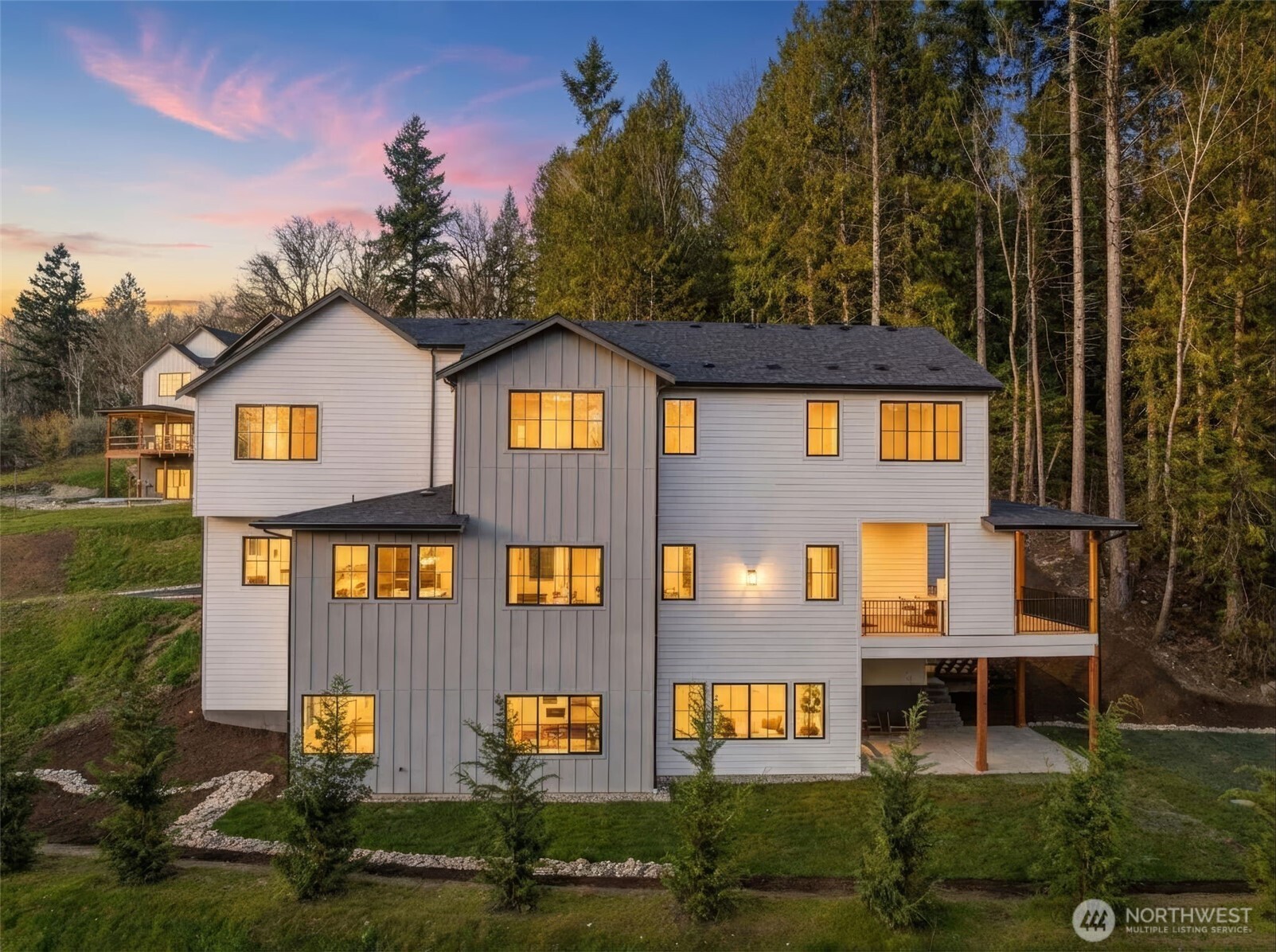 26030 NE 29th Place , Redmond, WA 98053