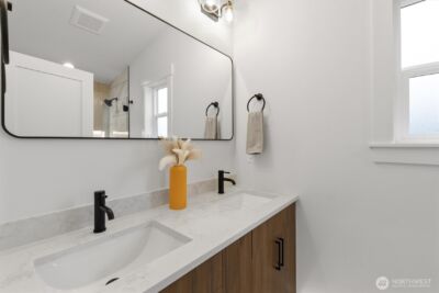 12562 17th Avenue NE #B, Seattle, WA 98125 - Photo 17