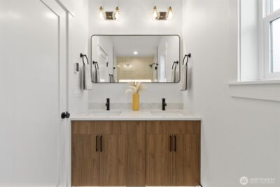 12562 17th Avenue NE #B, Seattle, WA 98125 - Photo 18