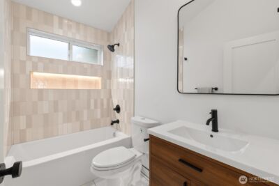 12562 17th Avenue NE #B, Seattle, WA 98125 - Photo 21