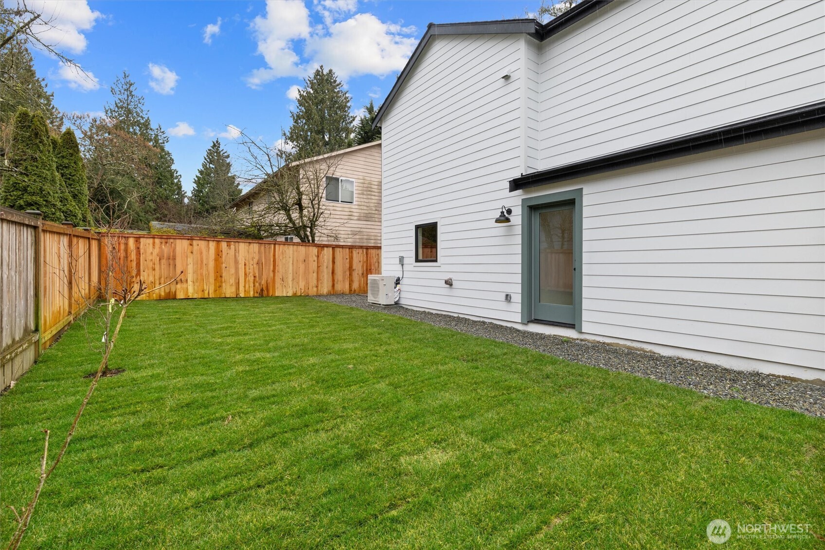 12562 17th Avenue NE #B, Seattle, WA 98125