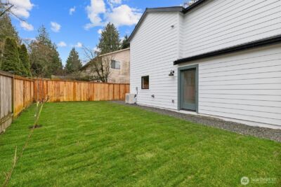 12562 17th Avenue NE #B, Seattle, WA 98125 - Photo 31