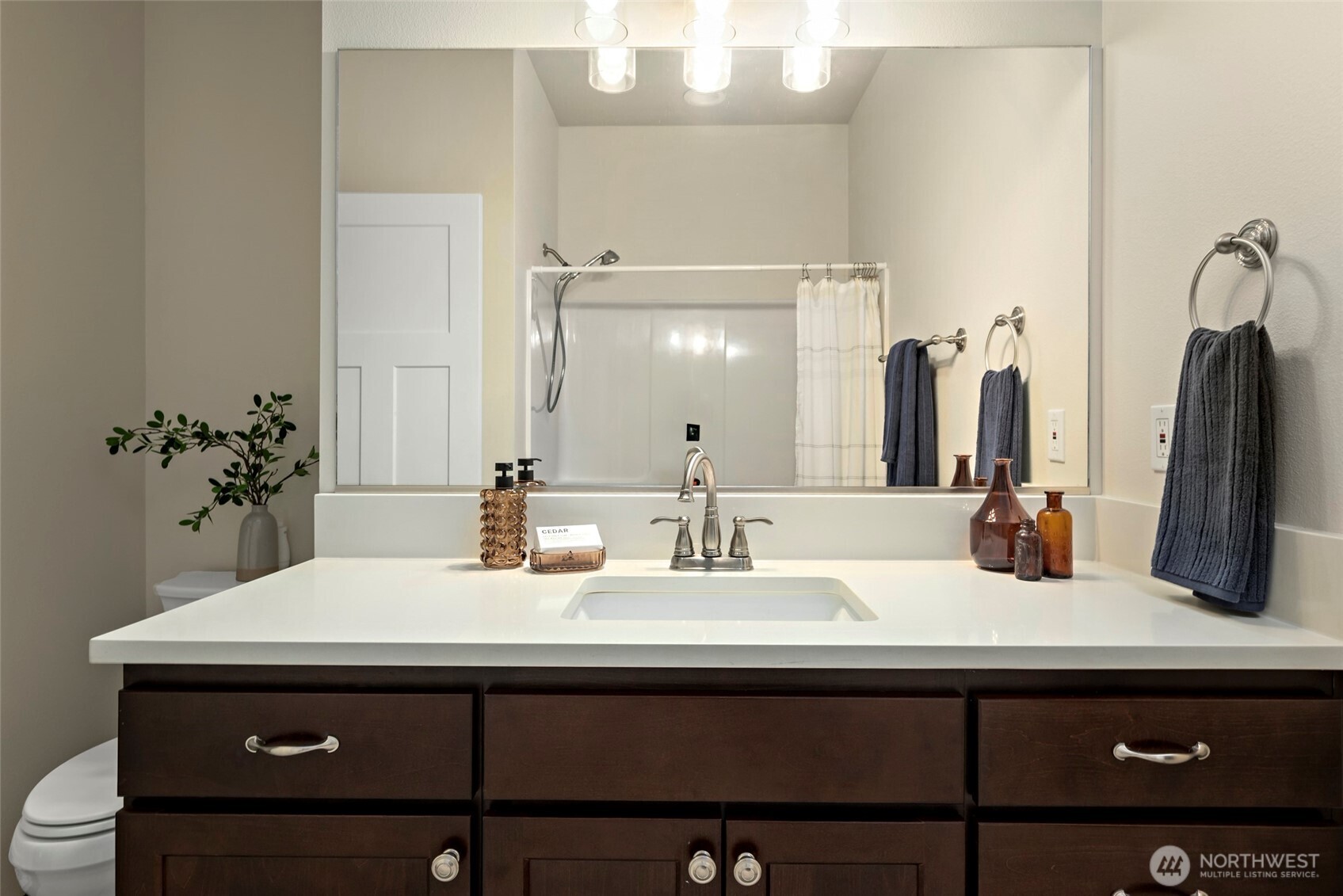 958 Walker Avenue , Oak Harbor, WA 98277