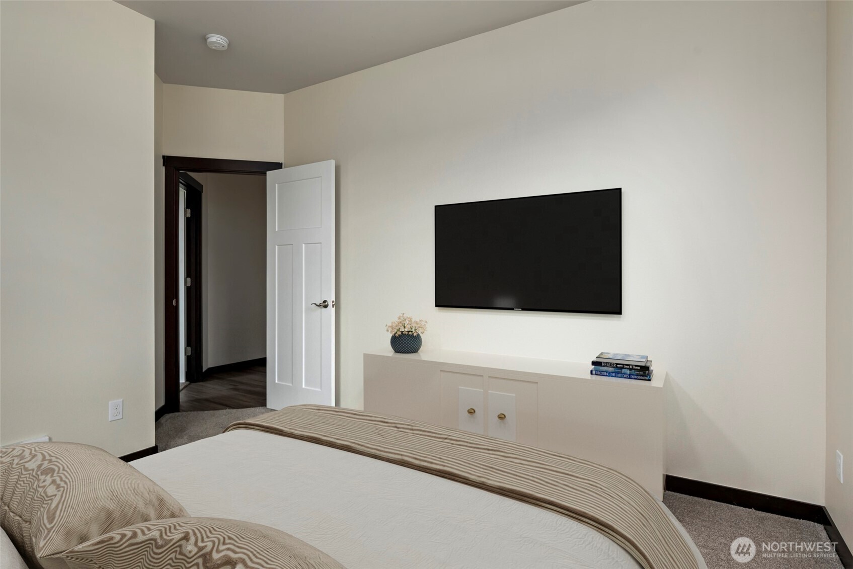 958 Walker Avenue , Oak Harbor, WA 98277