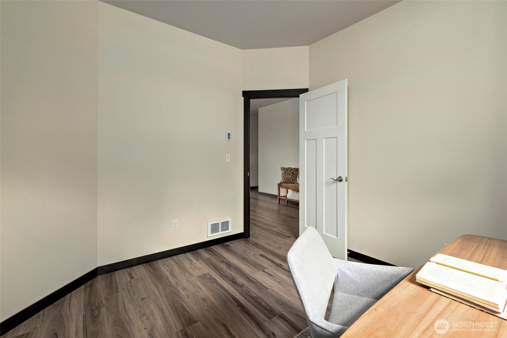 958 Walker Avenue , Oak Harbor, WA 98277