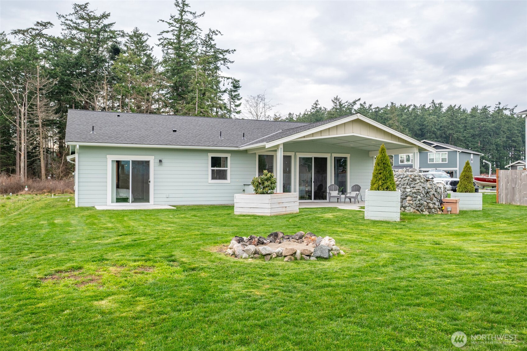 958 Walker Avenue , Oak Harbor, WA 98277