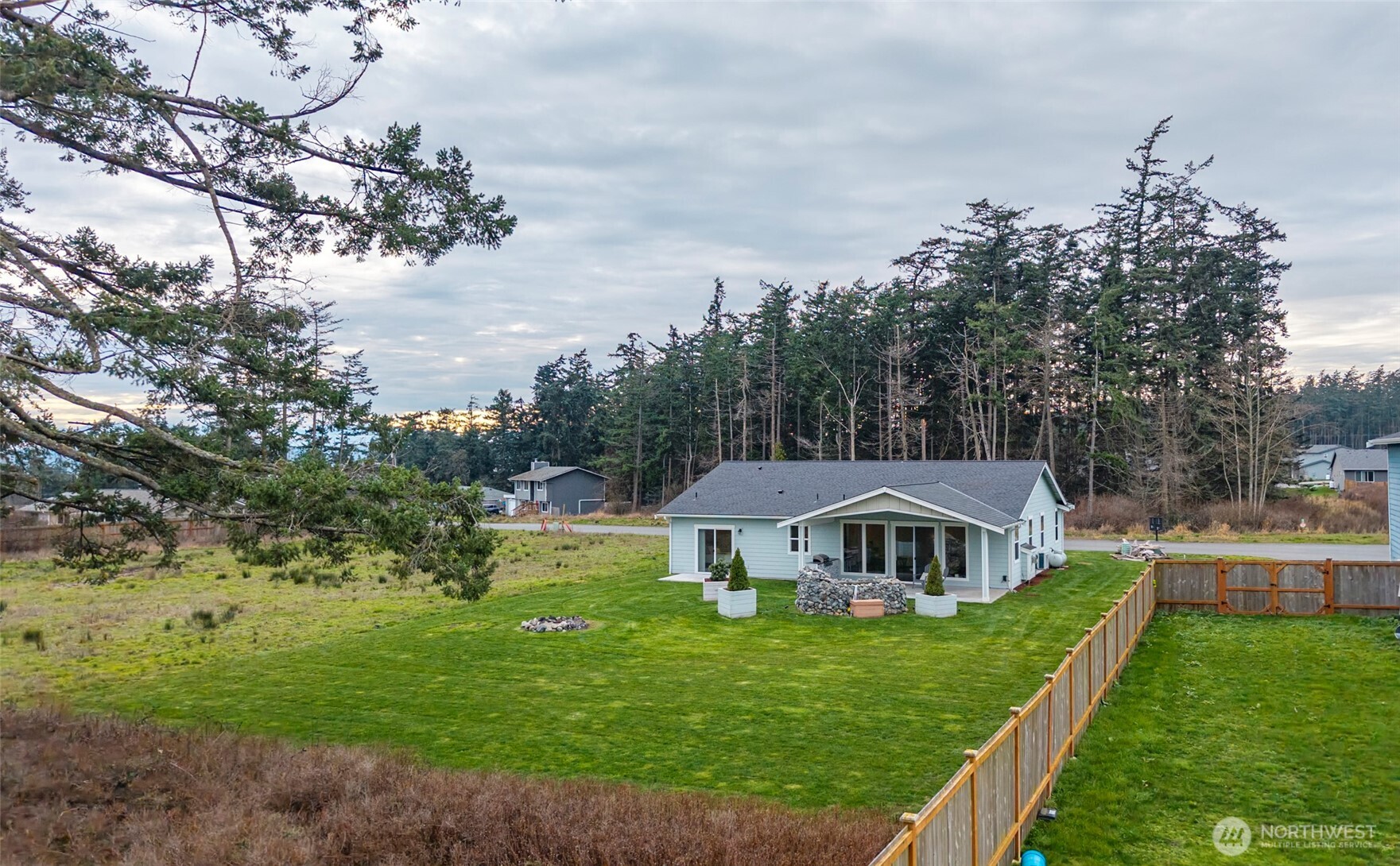 958 Walker Avenue , Oak Harbor, WA 98277