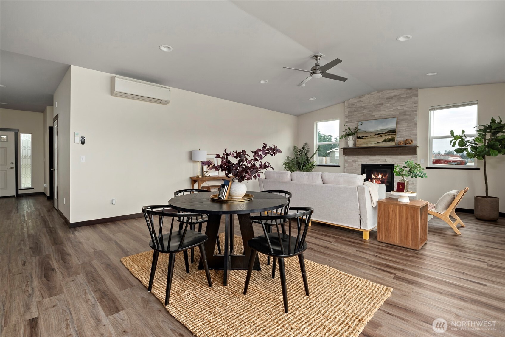 958 Walker Avenue , Oak Harbor, WA 98277