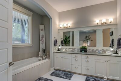 27710 316th Way SE, Ravensdale, WA 98051 - Photo 22