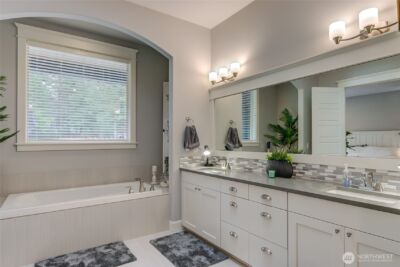 27710 316th Way SE, Ravensdale, WA 98051 - Photo 23