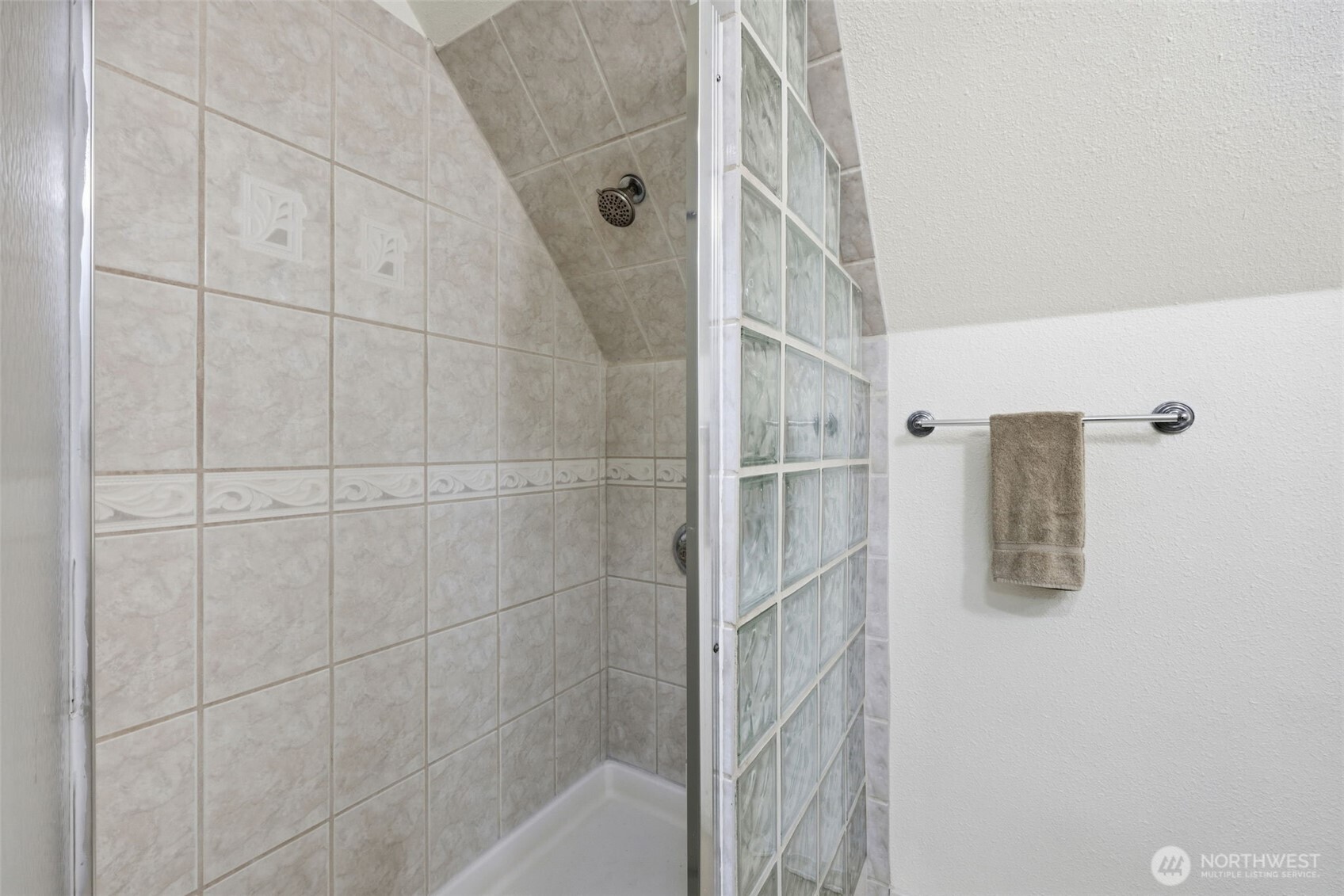 26224 14th Place S, Des Moines, WA 98198