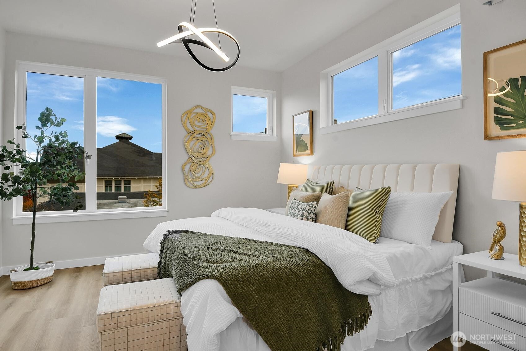 261 E Louisa Street , Seattle, WA 98102