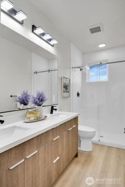 261 E Louisa Street , Seattle, WA 98102 - Photo 15