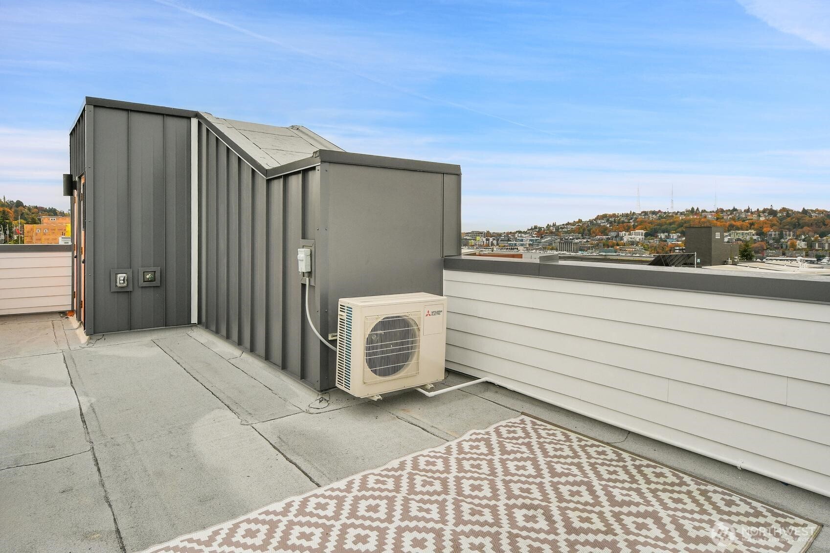 261 E Louisa Street , Seattle, WA 98102