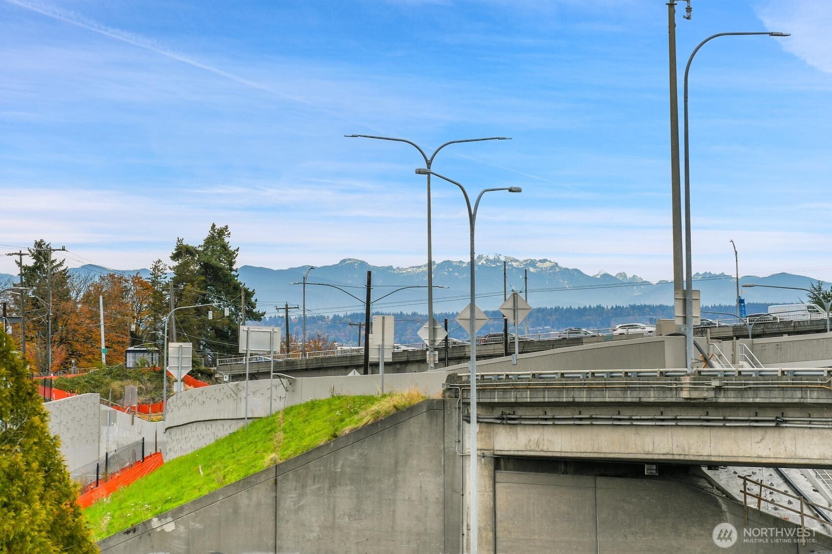 261 E Louisa Street , Seattle, WA 98102