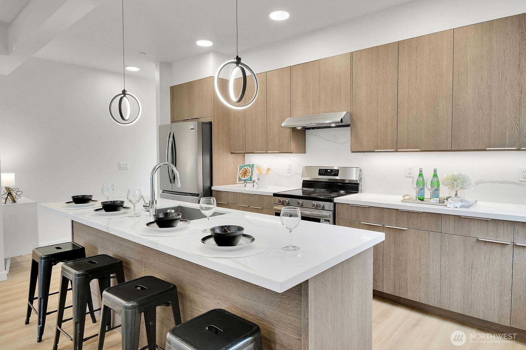 261 E Louisa Street , Seattle, WA 98102