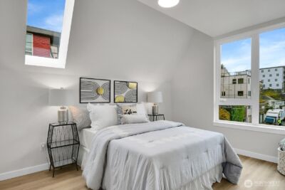 261 E Louisa Street , Seattle, WA 98102 - Photo 9