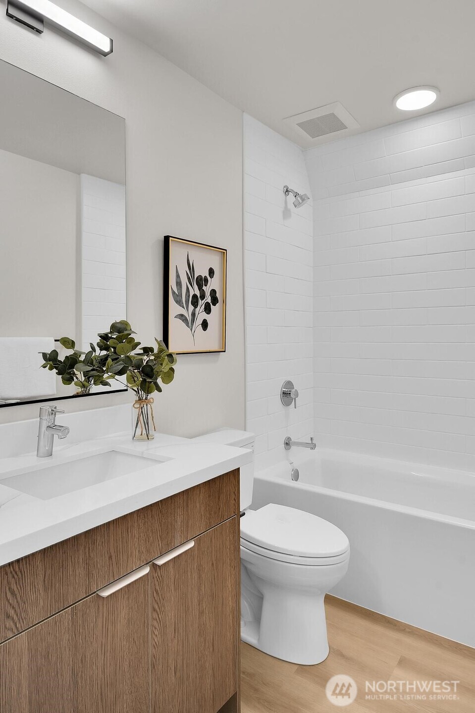 261 E Louisa Street , Seattle, WA 98102