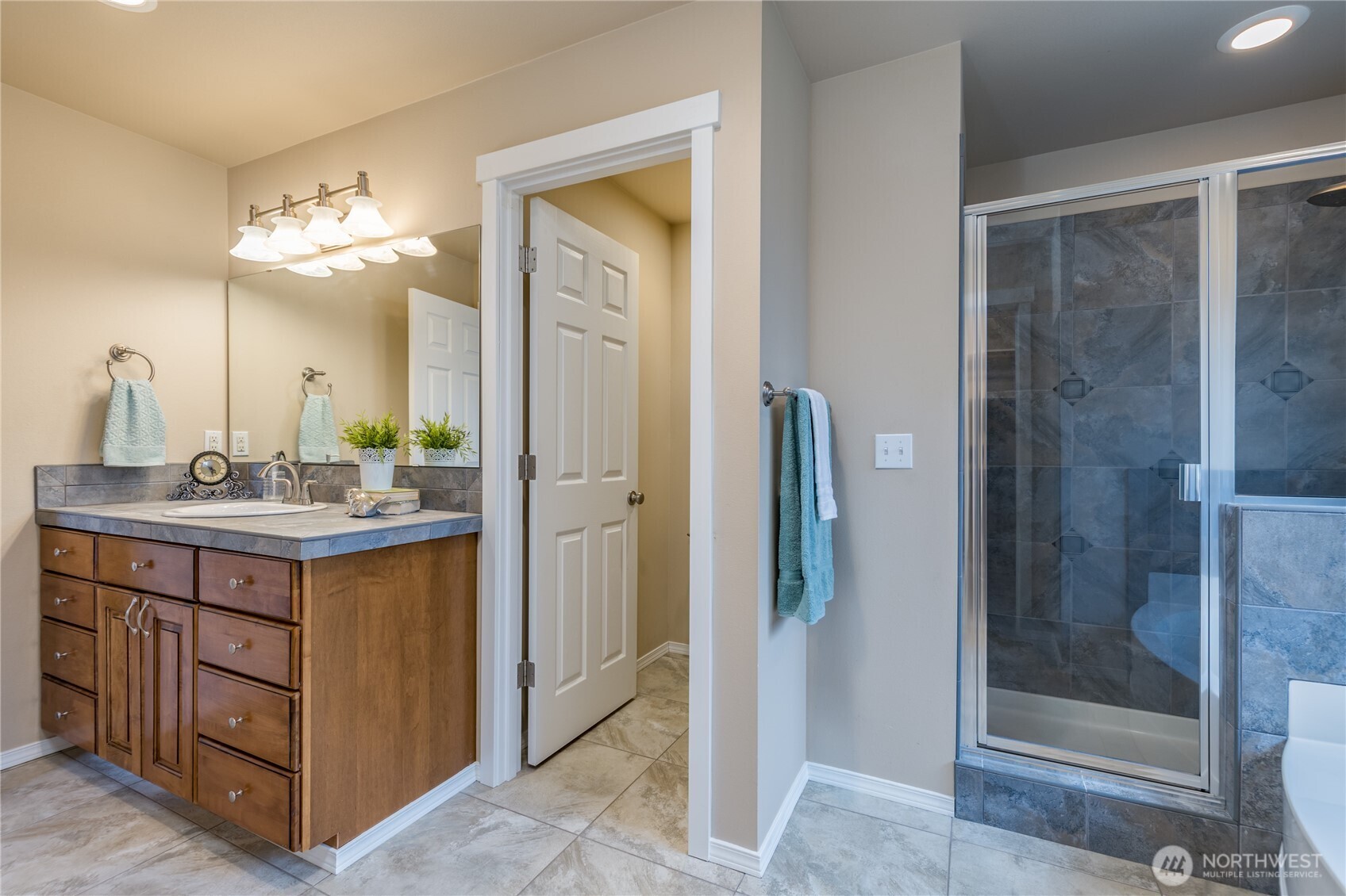 14203 SE 179th Place , Renton, WA 98058