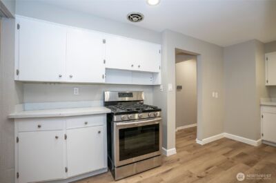 4403 Soundview Drive W, University Place, WA 98466 - Photo 14