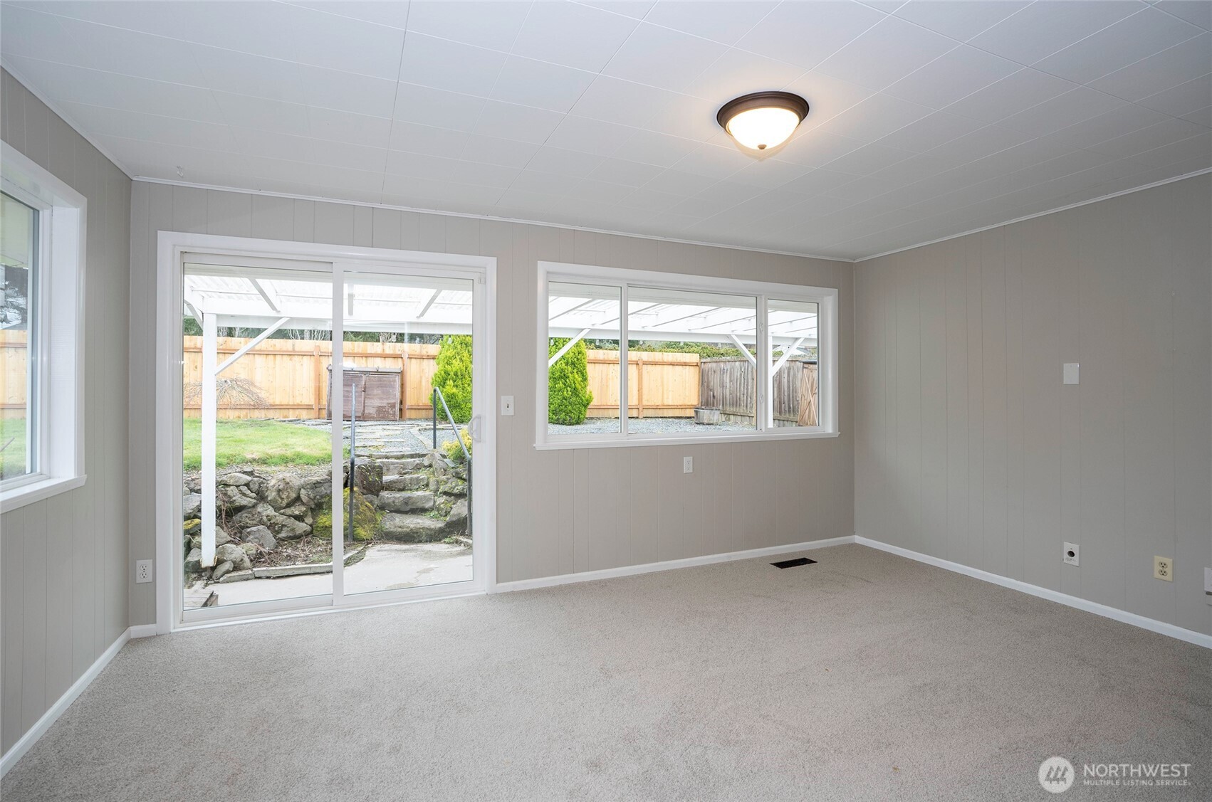 4403 Soundview Drive W, University Place, WA 98466