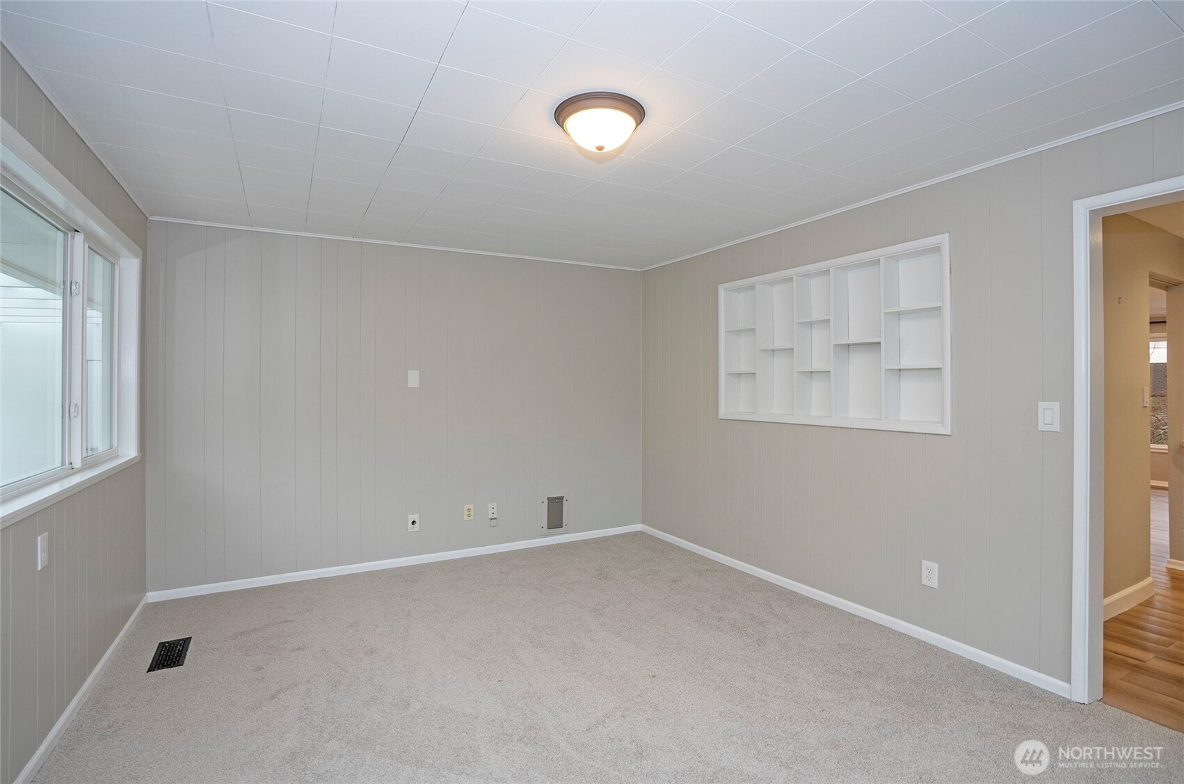 4403 Soundview Drive W, University Place, WA 98466