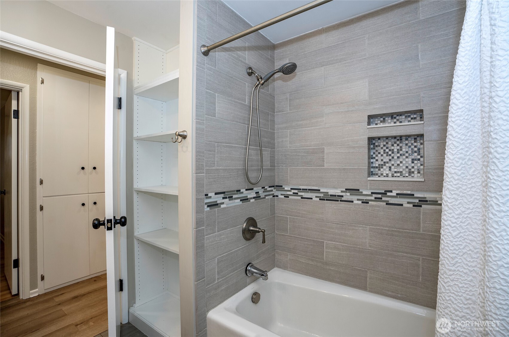 4403 Soundview Drive W, University Place, WA 98466