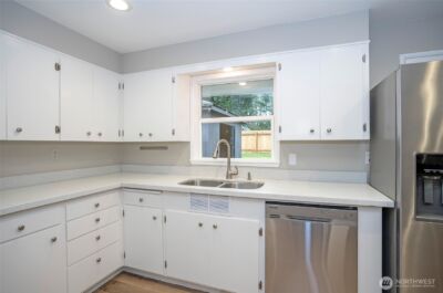 4403 Soundview Drive W, University Place, WA 98466 - Photo 9