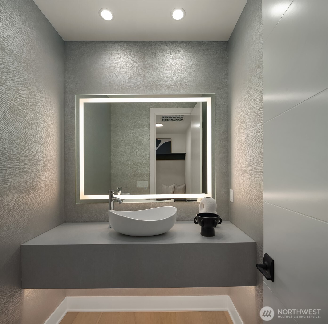 10411 NE 28th Place , Bellevue, WA 98004