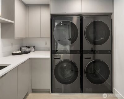 10411 NE 28th Place , Bellevue, WA 98004 - Photo 24