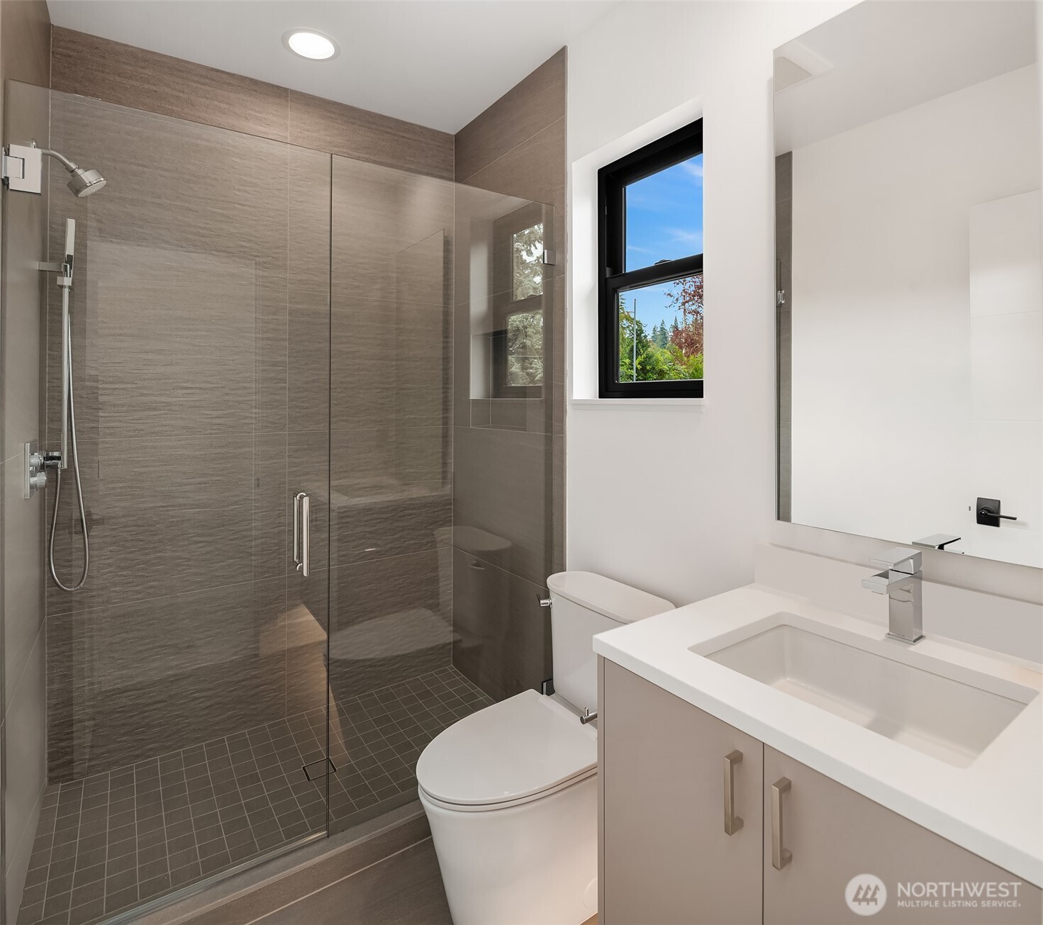 10411 NE 28th Place , Bellevue, WA 98004