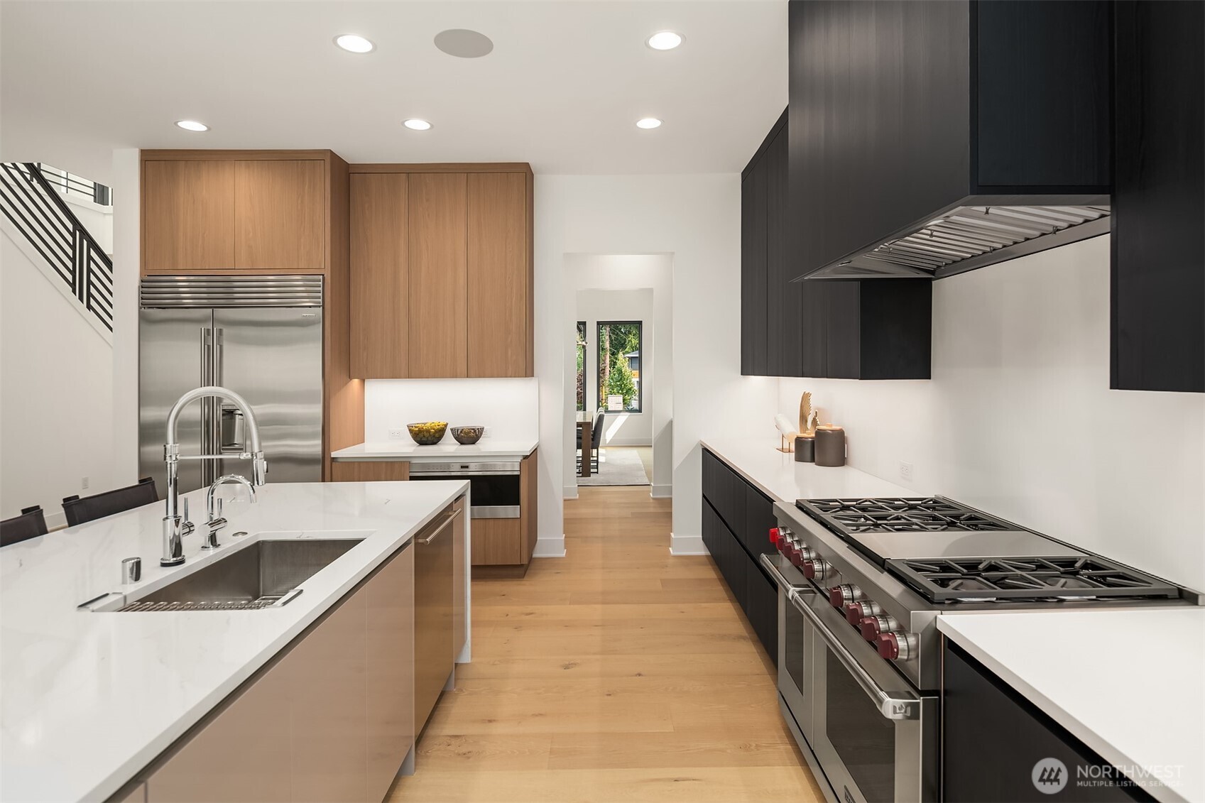 10411 NE 28th Place , Bellevue, WA 98004