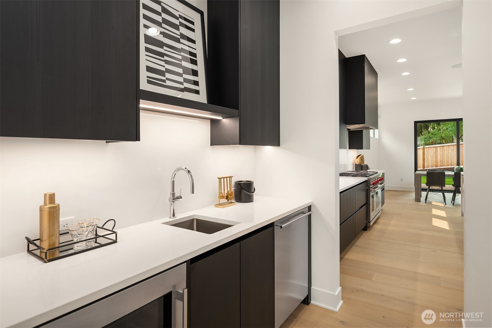 10411 NE 28th Place , Bellevue, WA 98004