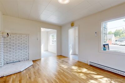 326 NW 6th Avenue , Milton-Freewater, OR 97862 - Photo 5