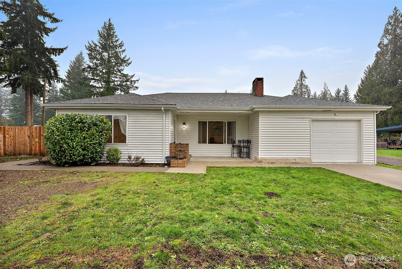 2949 S Bay Road NE, Olympia, WA 98506