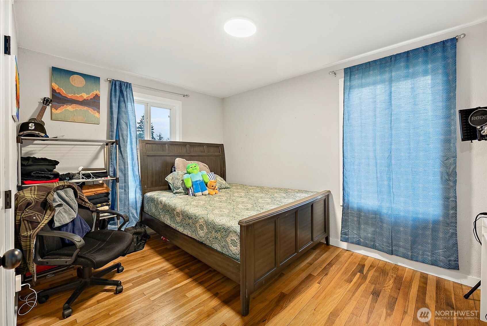 2949 S Bay Road NE, Olympia, WA 98506