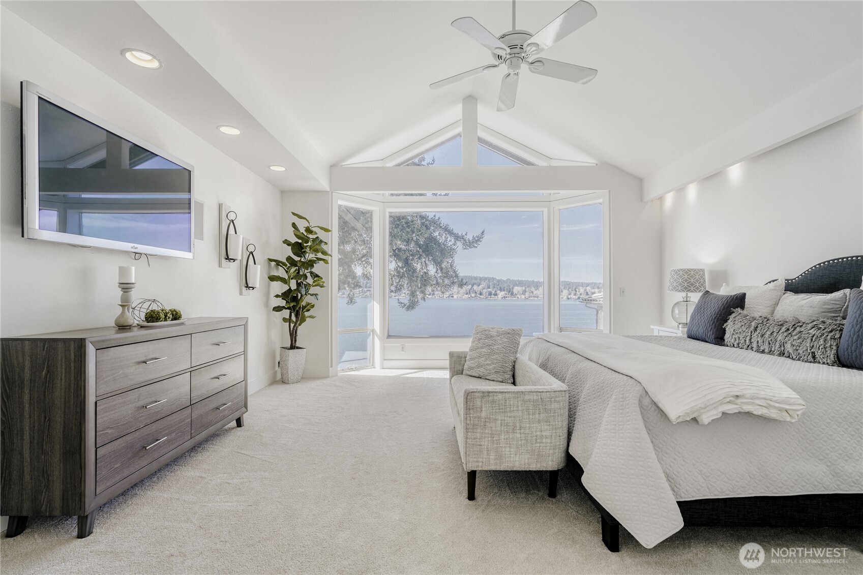 16035 Inglewood Road NE, Kenmore, WA 98028