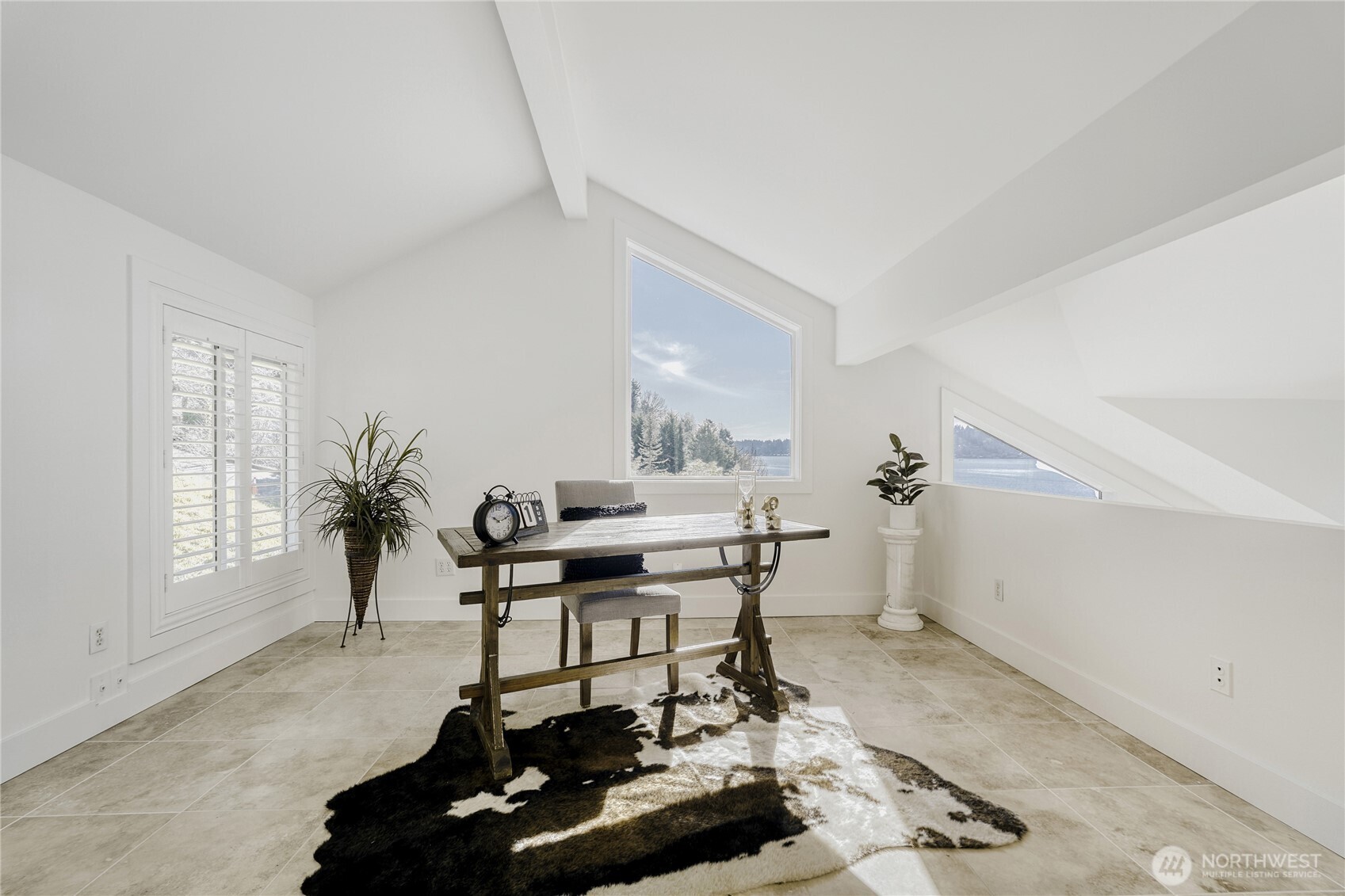 16035 Inglewood Road NE, Kenmore, WA 98028